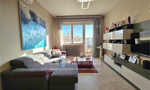 GRANBRETAGNA Ultimo Piano 110 mq Ristrutturato