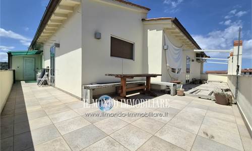GAVINANA ATTICO 130 mq + 70 mq terrazzo
